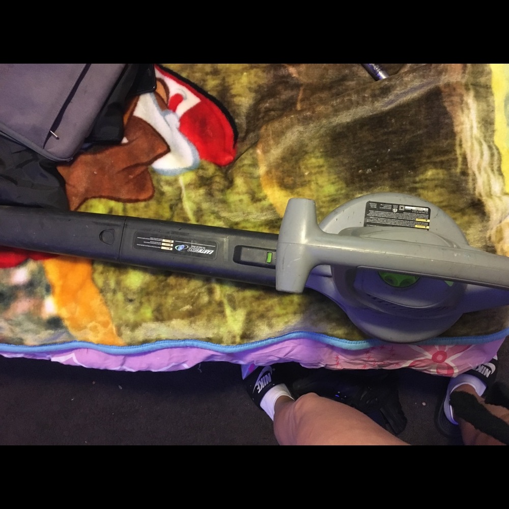 Leaf blower